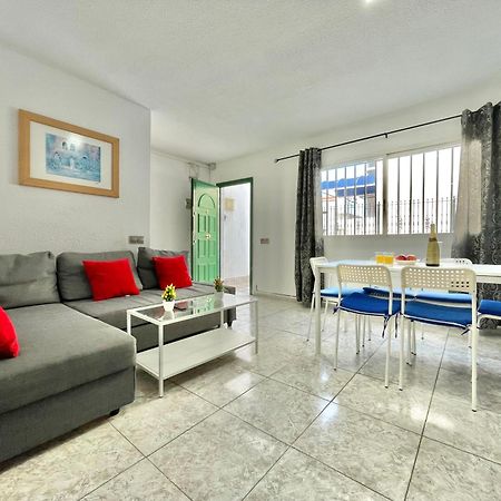 Relax Beach House Puerto de Santiago  Buitenkant foto